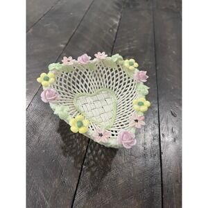 Vtg BELLEEK FERMANAGH Heart Shape Flowers Clover Weaved Reticulated Basket Bowl